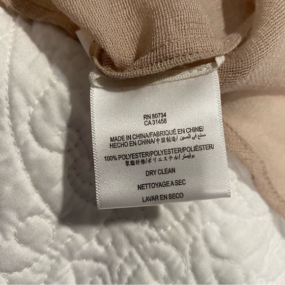 Ruffle Sleeveless Keyhole Top - Picture 5 of 9